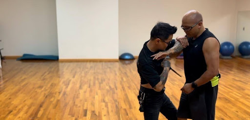 Defensive Knife Three: Knife vs Knife Tussling